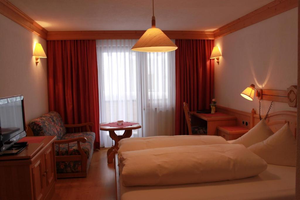 Hotel Camona & Apart Walserhof Samnaun Quarto foto